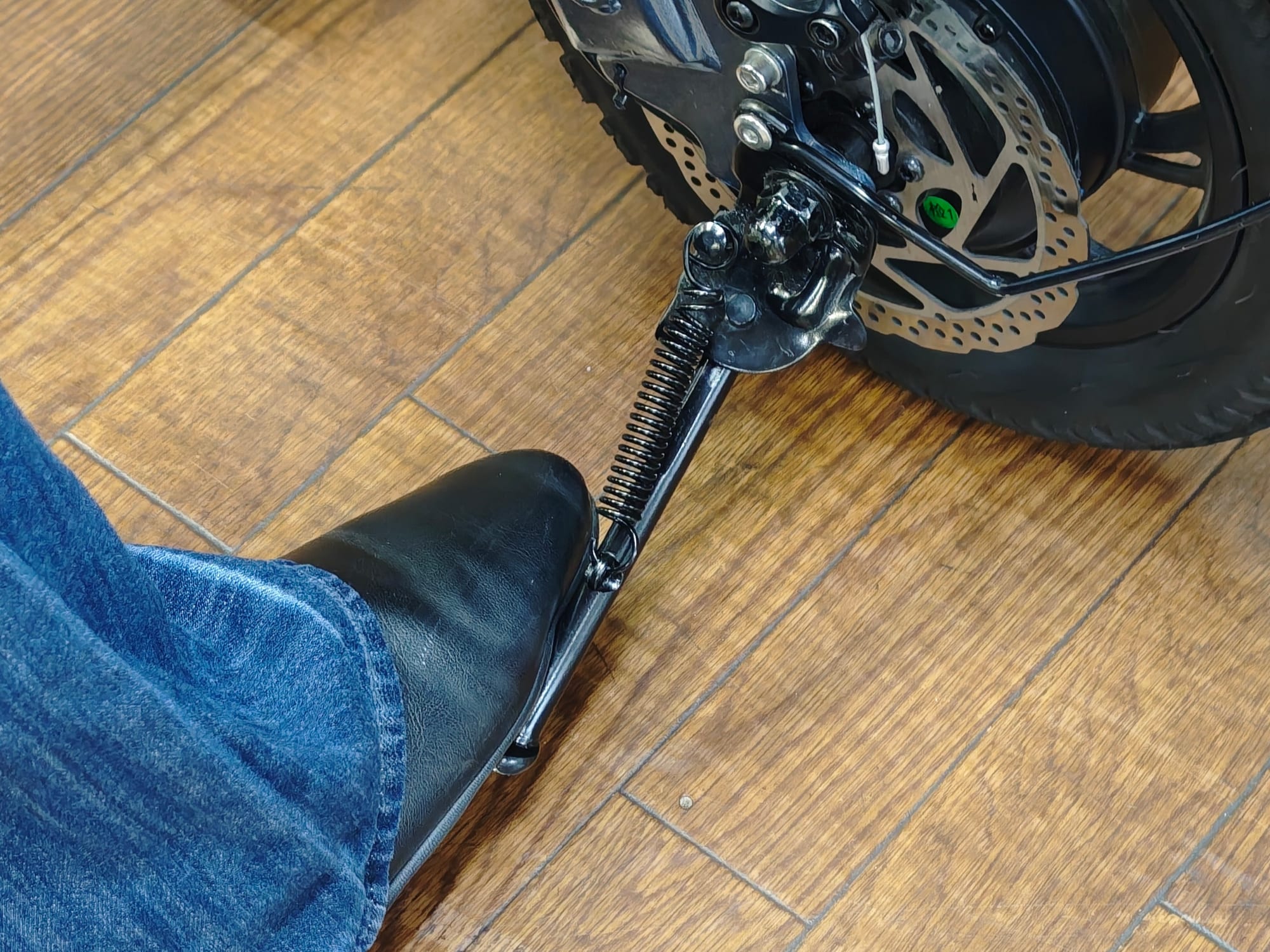 スタンドを外す